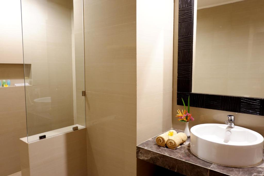 Koupelna v ubytování Seminyak Paradiso Hotel