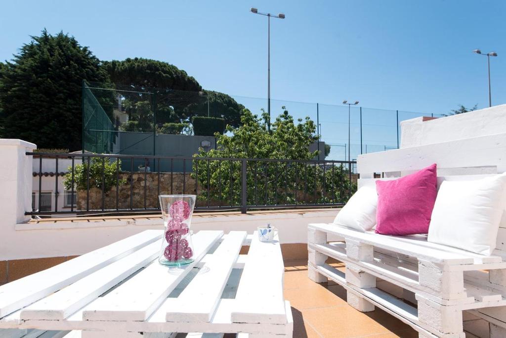 Balkón nebo terasa v ubytování Apartamentos Costa Brava Las Vistas