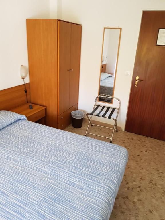 Hotel Margot - Small Double Room