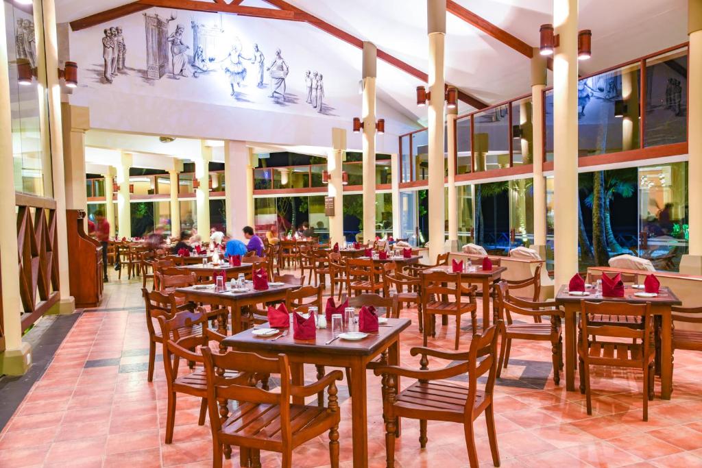 Restaurace v ubytování Insight Resort Ahangama - S&S Other Certified