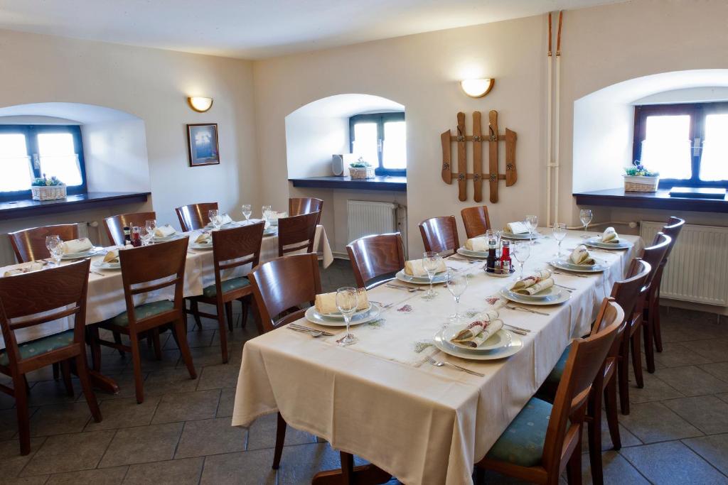 Restaurace v ubytování Guesthouse Turšič