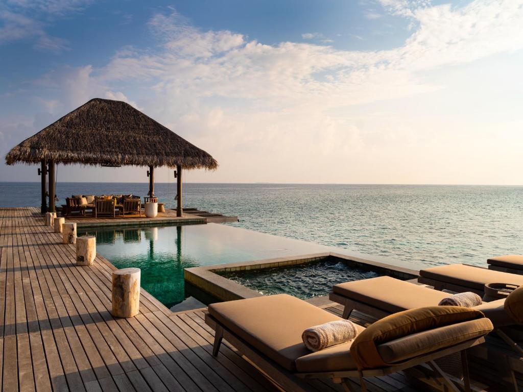 Vakkaru Maldives - Luxury Private Island Resort - View 19