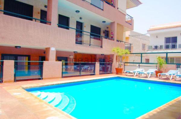 Bazén v ubytovaní Apartment Paraiso alebo v jeho blízkosti