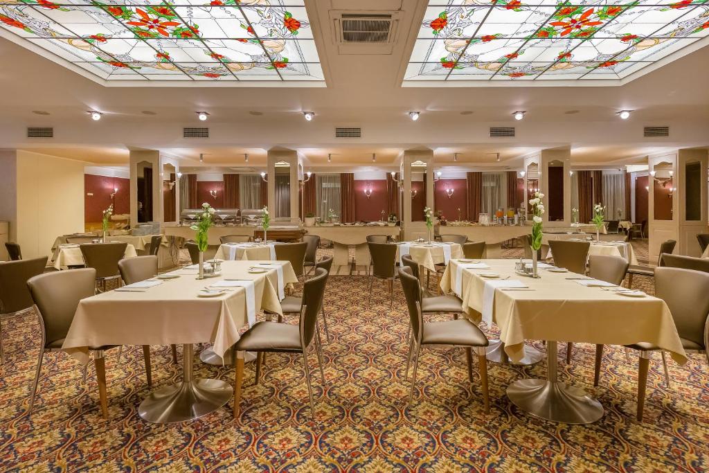 Restaurace v ubytování Artis Centrum Hotels