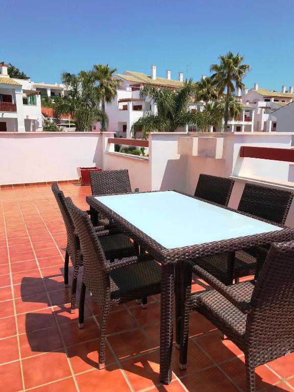 Balkón nebo terasa v ubytování Penthouse Charming Nueva Alcaidesa