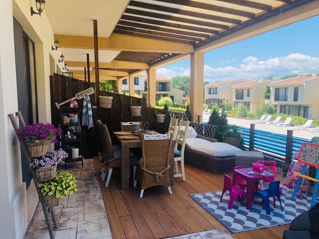 Balkón nebo terasa v ubytování Arapya Beach Apartment