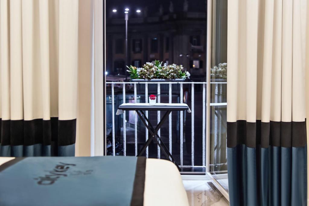 Citykey Napoli - Bed & Breakfast - Deluxe Double Or Twin Room With Balcony