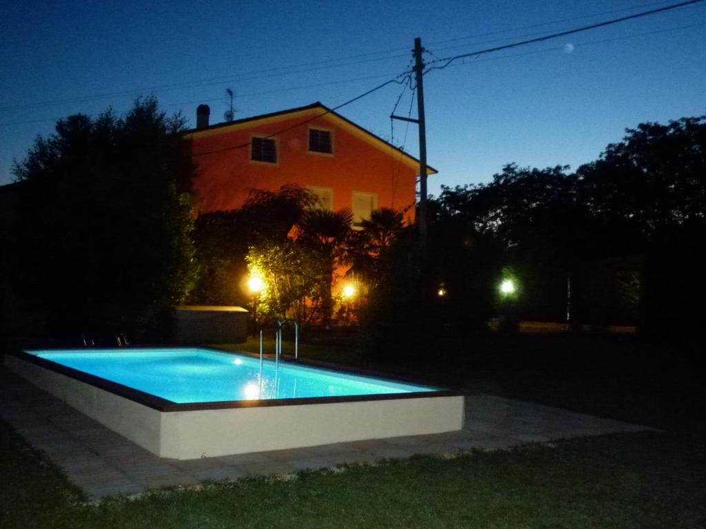 The swimming pool at or close to Villa Jolanda