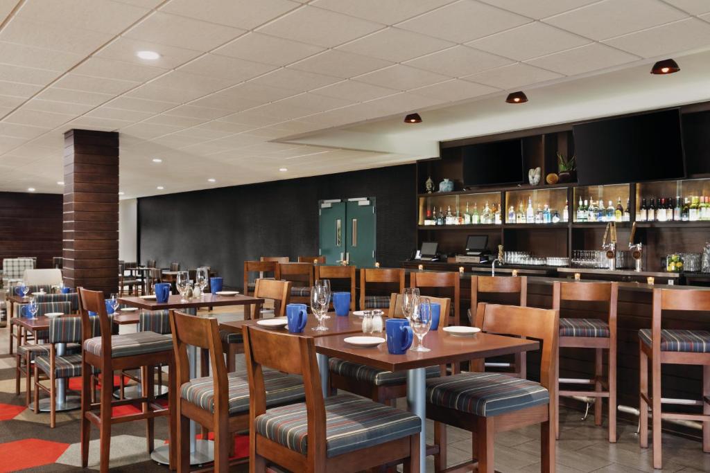 Radisson Hotel Oklahoma City Airport photo