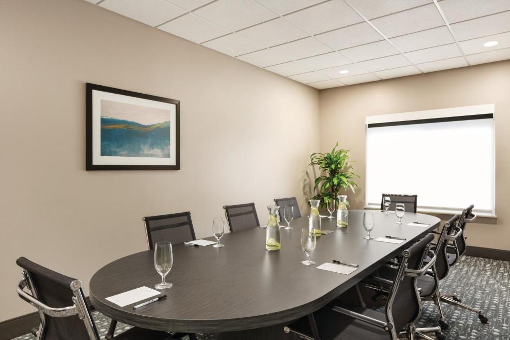 Radisson Hotel Oklahoma City Airport photo