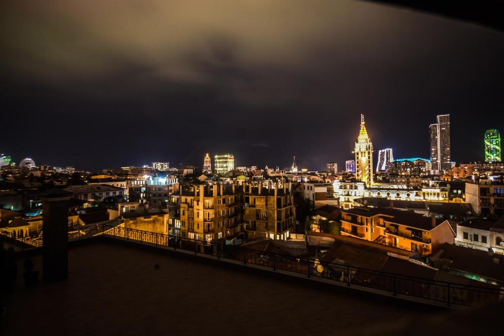 Nespecifikovaný výhled na destinaci Batumi nebo výhled na město při pohledu z hotelu