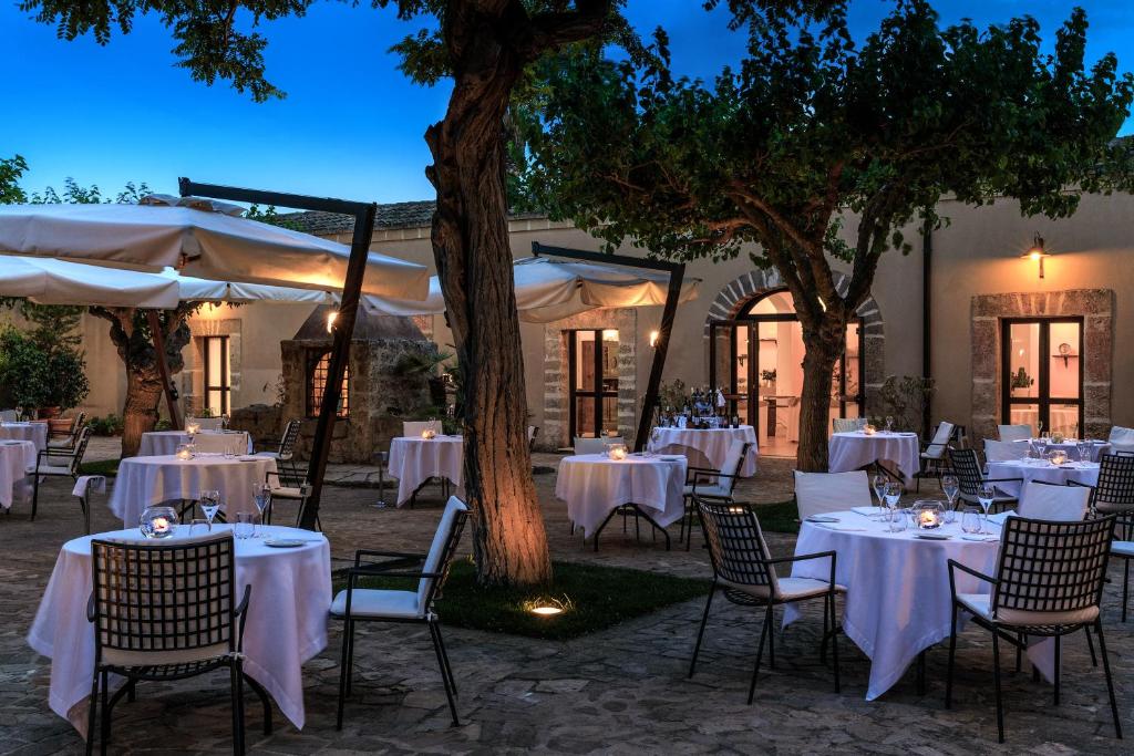 Restaurace v ubytování Hotel Baglio Oneto dei Principi di San Lorenzo - Luxury Wine Resort