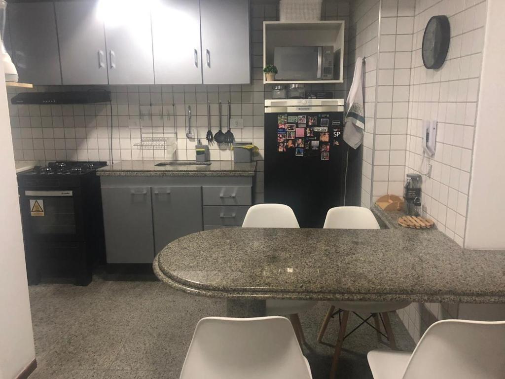  Apartamento quarto e sala próximo ao mar