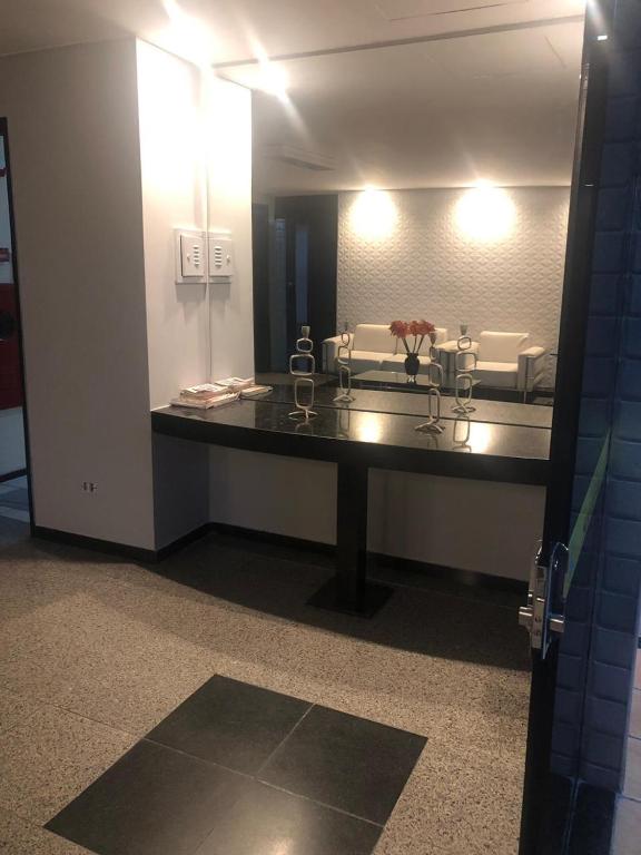  Apartamento quarto e sala próximo ao mar