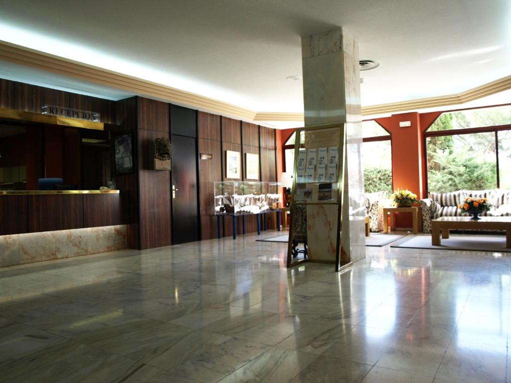 Hospedium Hotel Europa Centro, Magaz De Pisuerga ...