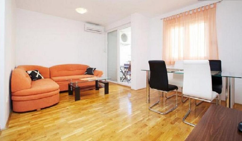 Posedenie v ubytovaní Apartments and Rooms Mišić