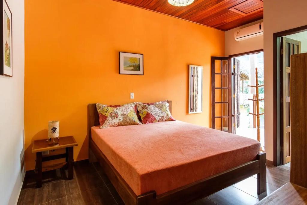  CASA LINDA E ESPAÇOSA COM AR - 50 MTS DA PRAIA