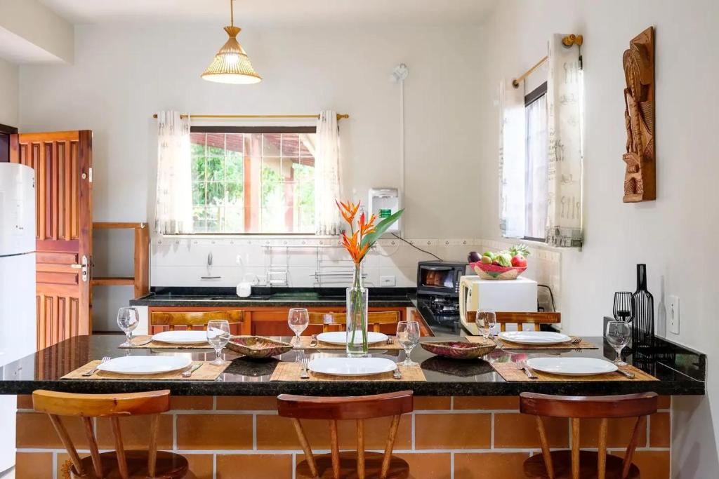  CASA LINDA E ESPAÇOSA COM AR - 50 MTS DA PRAIA