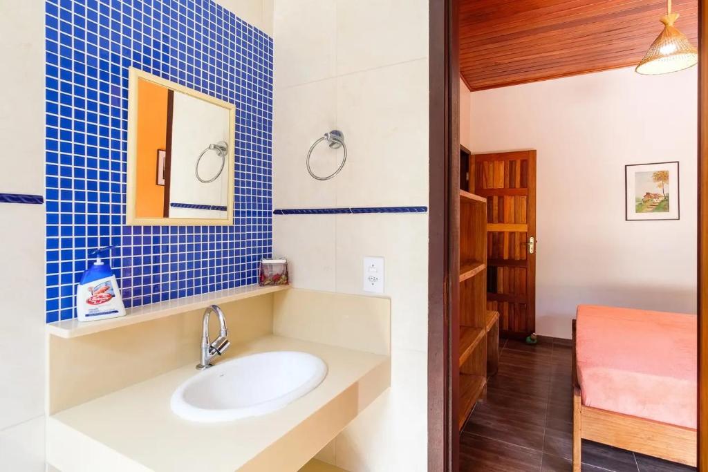  CASA LINDA E ESPAÇOSA COM AR - 50 MTS DA PRAIA