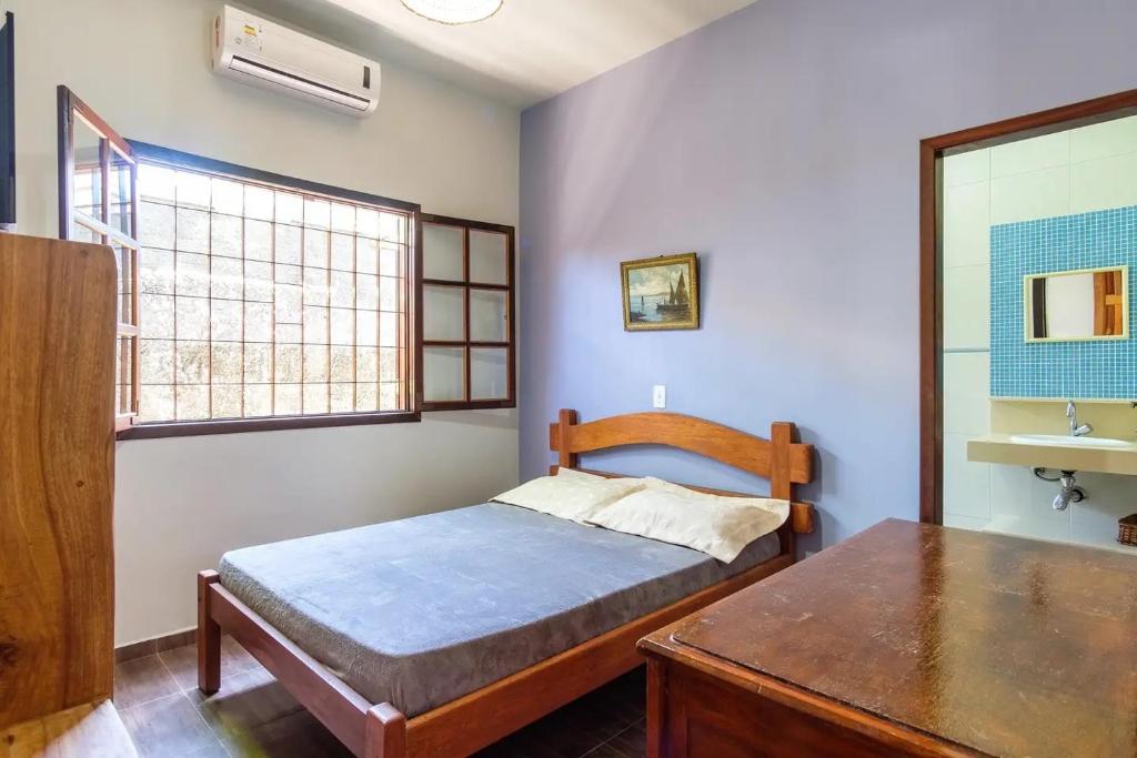  CASA LINDA E ESPAÇOSA COM AR - 50 MTS DA PRAIA