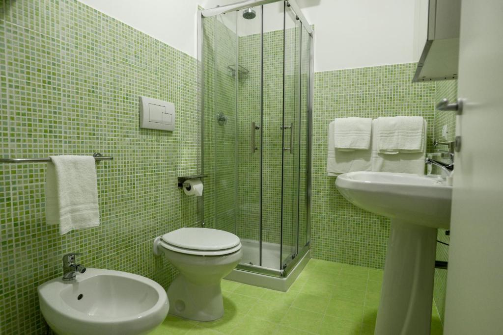esiloM Aparthotel