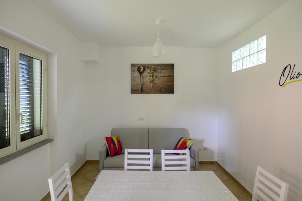 esiloM Aparthotel