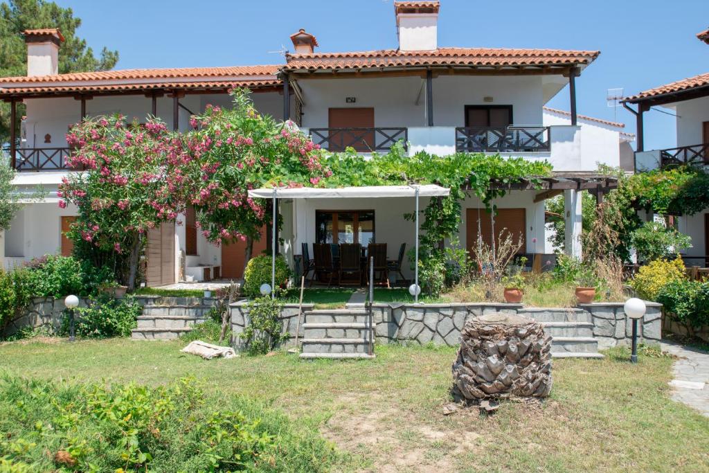 Vonkajšia záhrada v ubytovaní Alexger Beach Front Deluxe house