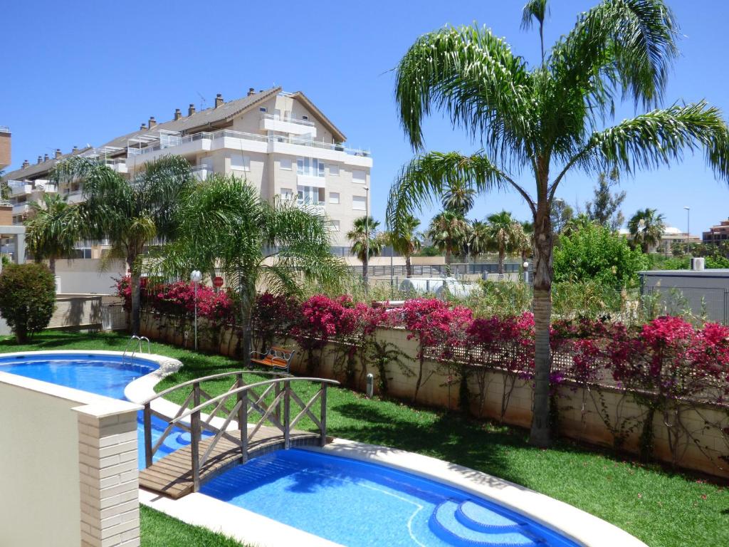 Bazén v ubytování Residencial Ronda Mar nebo v jeho okolí