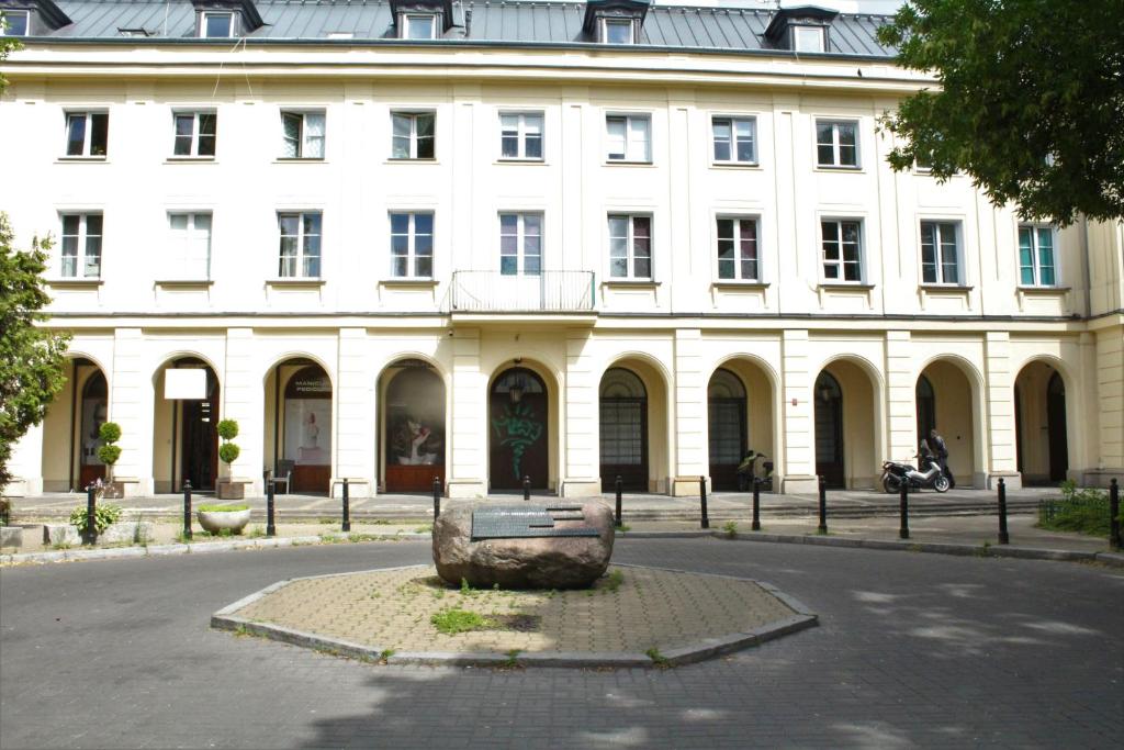 Budova, v ktorej sa apartmán nachádza