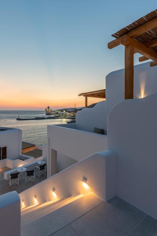 Balkón nebo terasa v ubytování Avra Mykonos