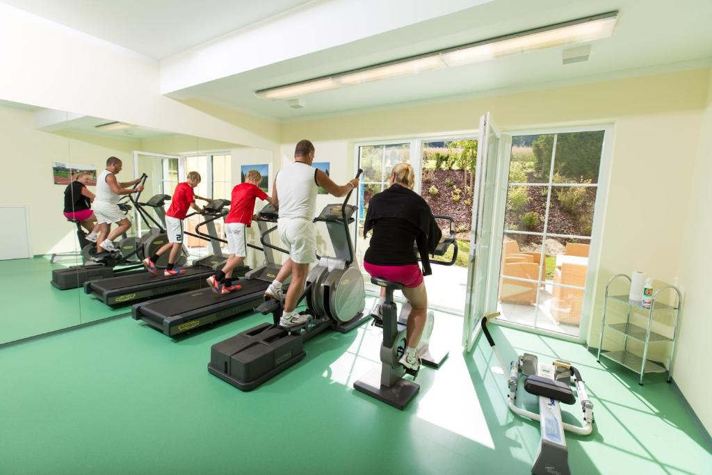 Fitness centrum a/nebo fitness zařízení v ubytování Gasthof-Pension Nordwald