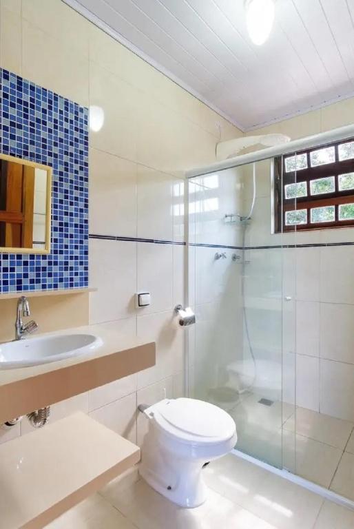  CASA LINDA E ESPAÇOSA COM AR - 50 MTS DA PRAIA