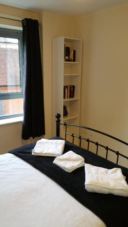Oxford Apartment-- Free parking 2 Bedrooms-2Bathrooms-Located in Jericho Oxford close to Bus and Rail station - Luxury 2 Bedroom Apartment - Jericho