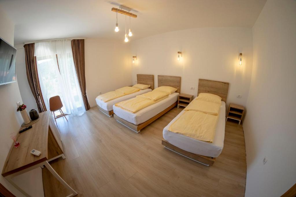 Postel nebo postele na pokoji v ubytování Japodski otoci