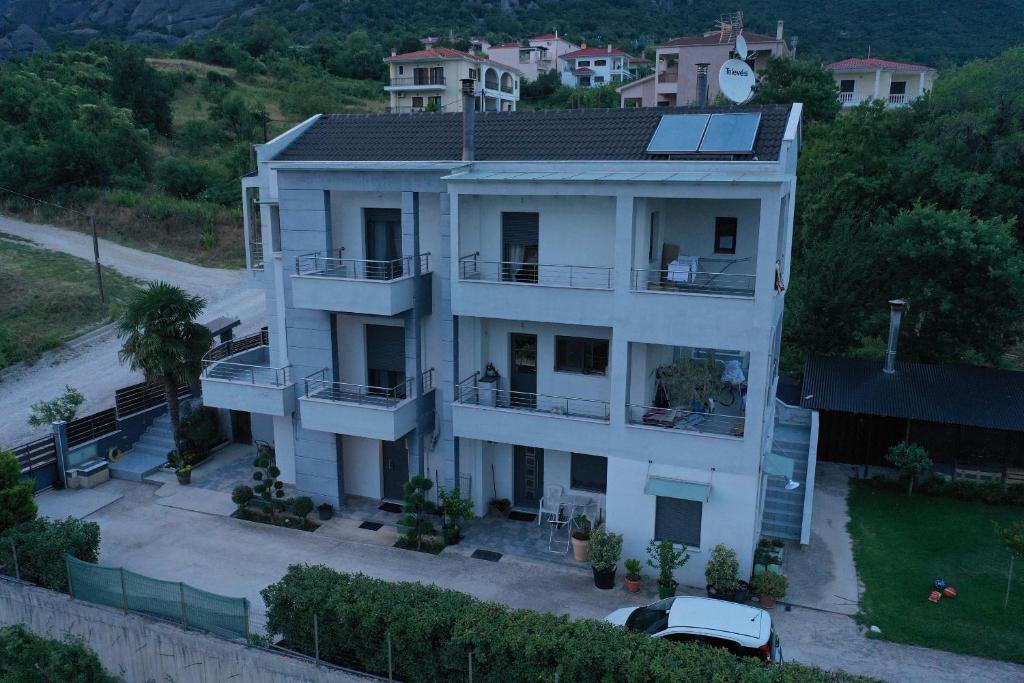 Vaso`s Garden Apartments - 9