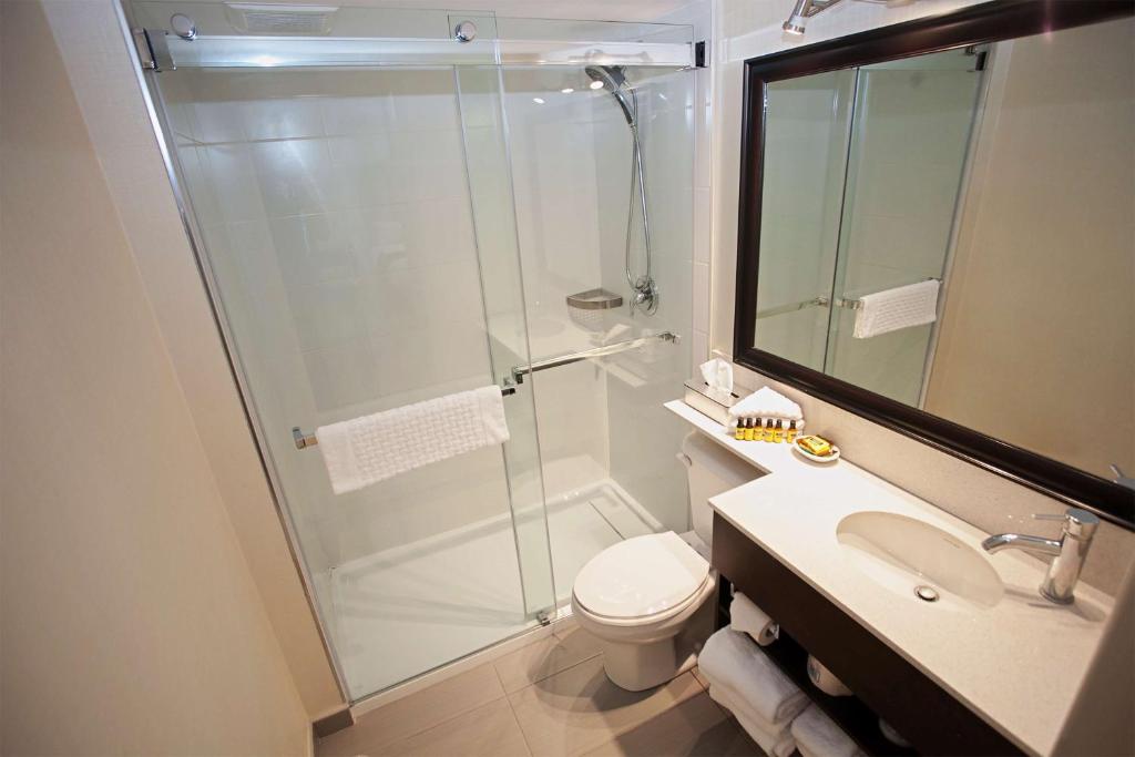 Best Western Plus Montreal Downtown- Hotel Europa - Resim 25
