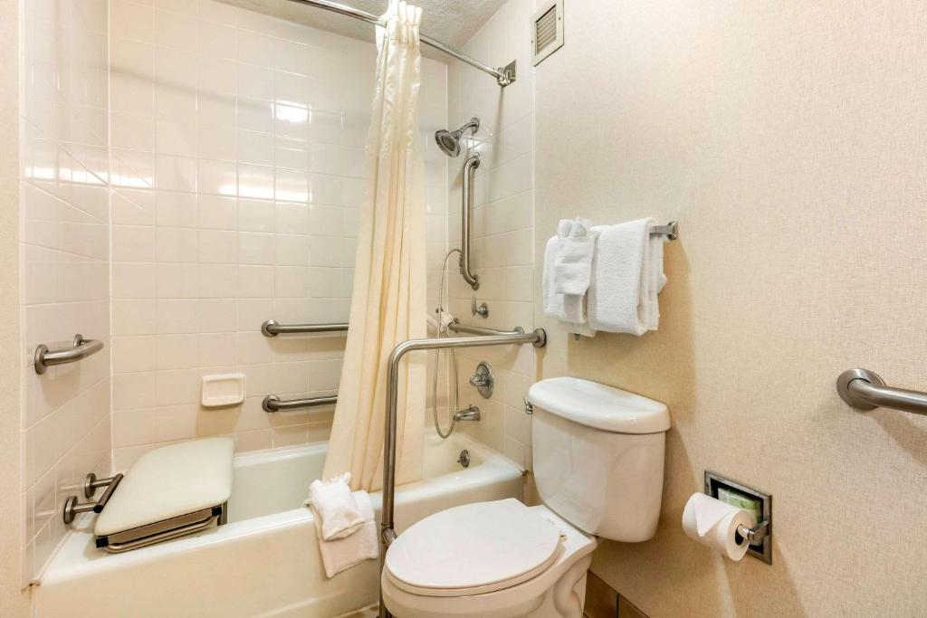 Quality Inn Exit 4 - Habitación Queen Con Dos Camas Queen - Accesible/no Fumar