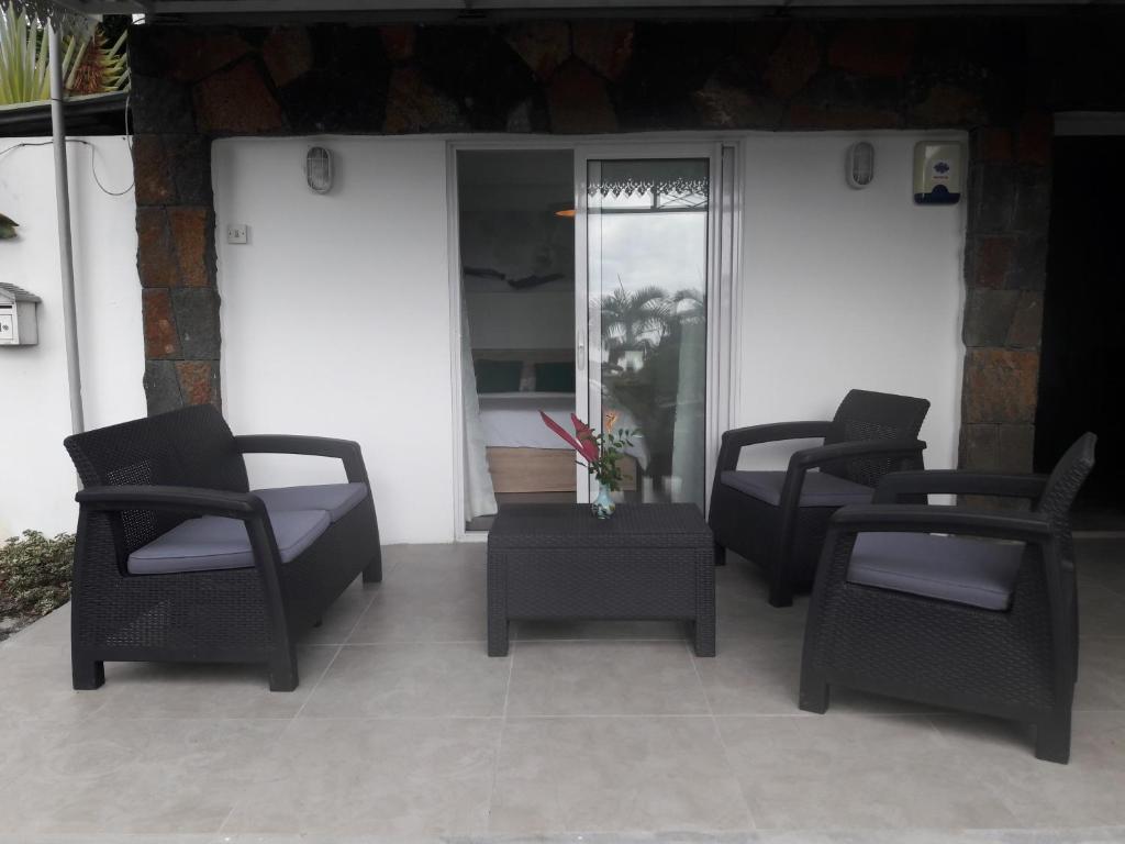 Istumisnurk majutusasutuses Tamarin Chambres d'Hotes