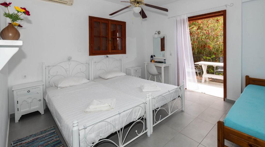 Posteľ alebo postele v izbe v ubytovaní Galini Studios & Apartments-Adults only