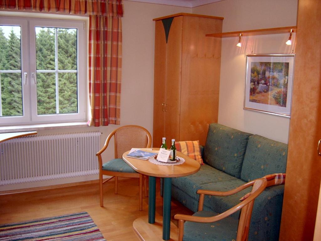 Posezení v ubytování Gasthof-Pension Nordwald