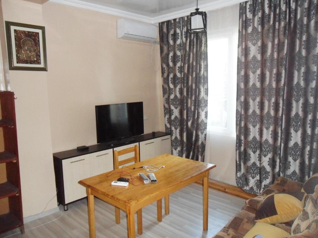 TV a/nebo společenská místnost v ubytování Guest House Nika