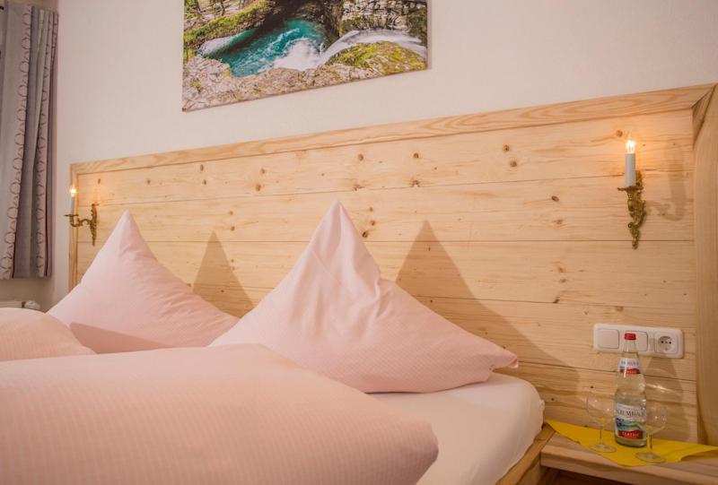 Postel nebo postele na pokoji v ubytování Gästehaus Widderstein