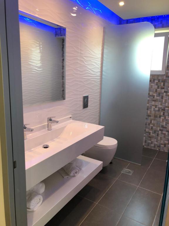 Elpida Beach Studios - 18