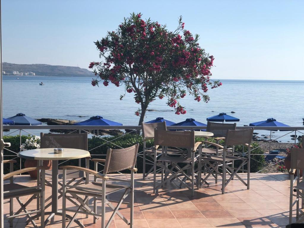 Elpida Beach Studios - 11