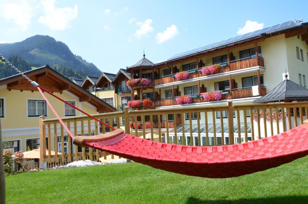 Nespecifikovaný výhled na hory nebo výhled na hory při pohledu z hotelu