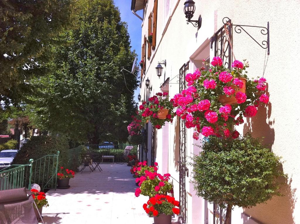 Zahrada ubytování Gites du Caylar - Chambres et Appartments