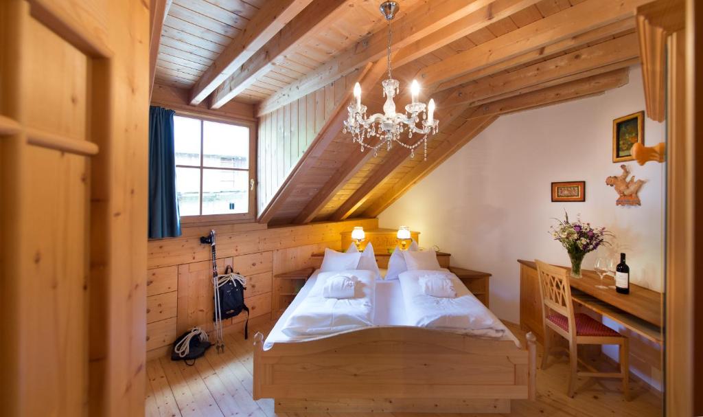 Posteľ alebo postele v izbe v ubytovaní Hotel Ansitz Jakoberhof