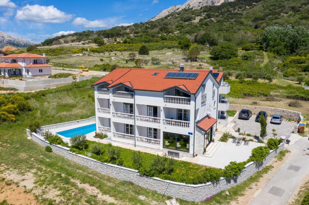 Nespecifikovaný výhled na hory nebo výhled na hory při pohledu z bed and breakfast
