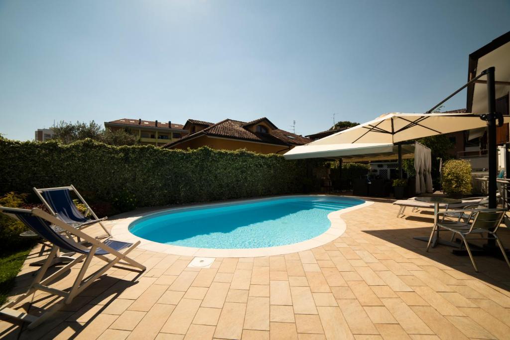 Basen w obiekcie Cascina36 B&B lub w pobliżu