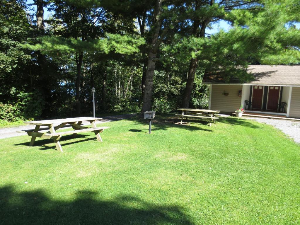 Zahrada ubytování Hickory Grove Motor Inn - Cooperstown